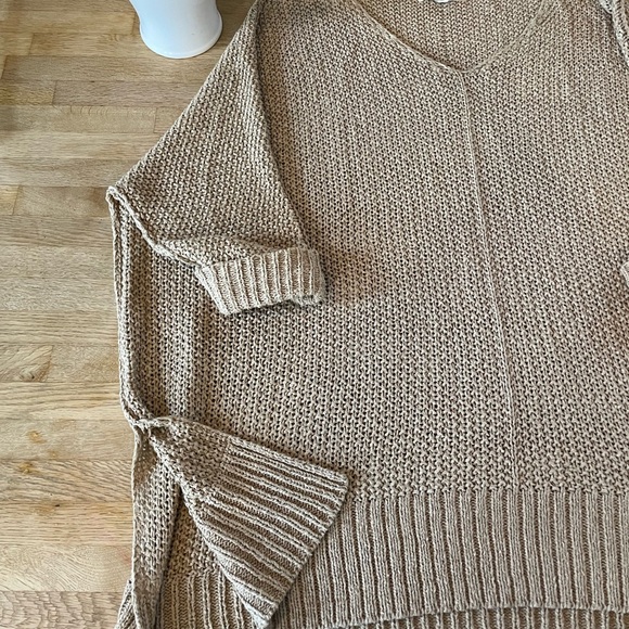 SHE & SKY Sweater (One Size) - Picture 2 of 3